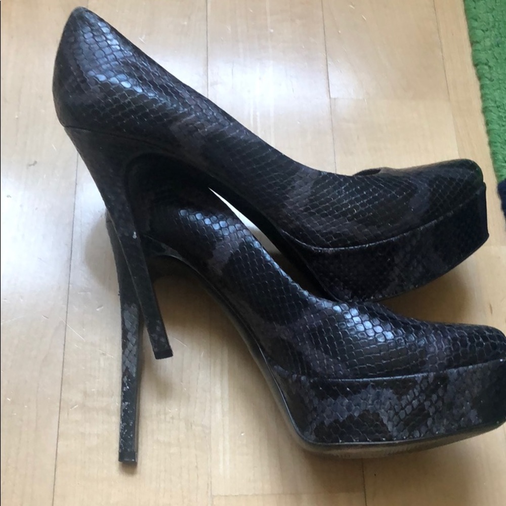 Vera Wang Lavender Sexy Platform Python Heels - image 6